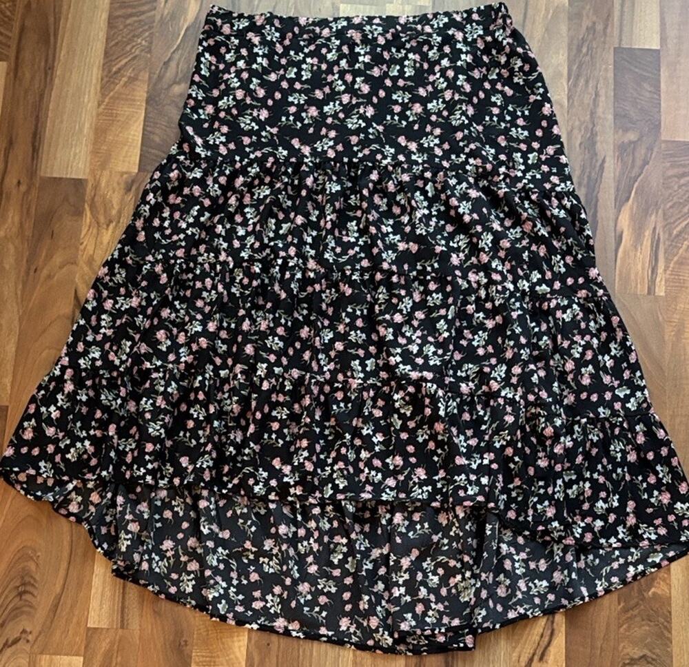 Simple Fun Woman’s Black Floral High-Low Tiered Skirt - Unbranded Size 2XL NWT
